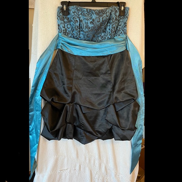 Speechless, 7, blue and black strapless dress - Picture 1 of 7